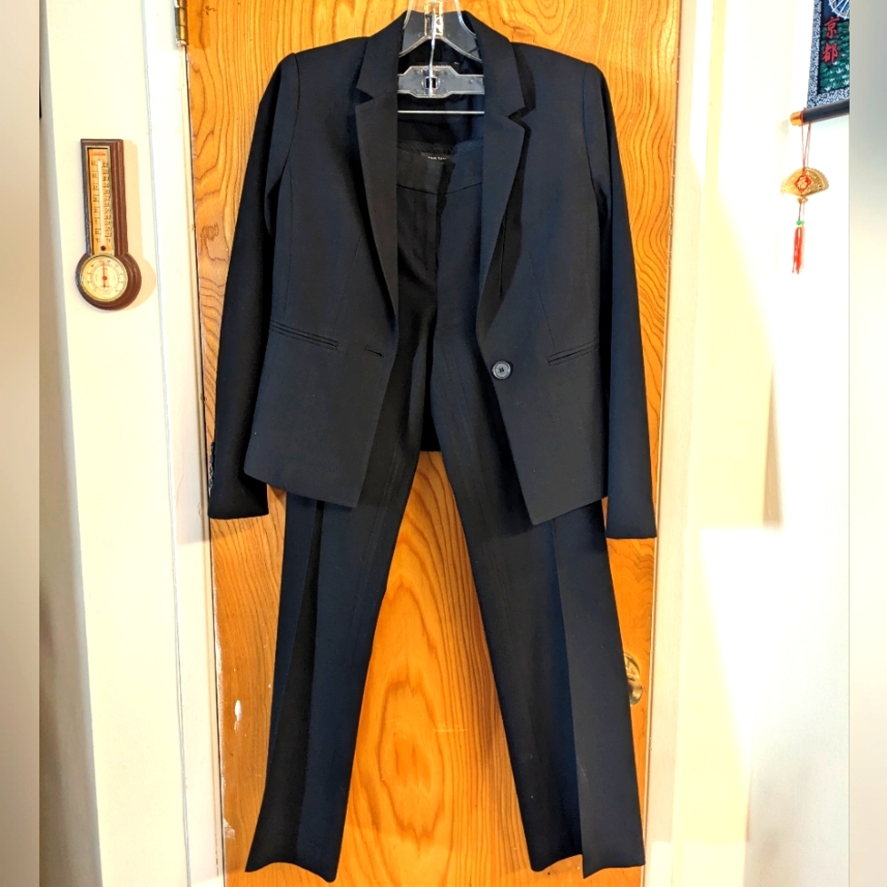 Ann Taylor Women's Suit, size 0P